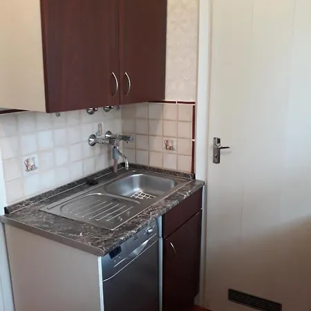 Yes Apartman * 에게르